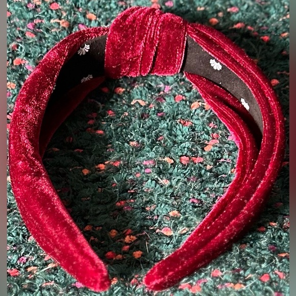 ‼️RARE‼️?Lele Sadoughi??NWOT?Velvet Hand Knotted Headband in Burgandy main image 9